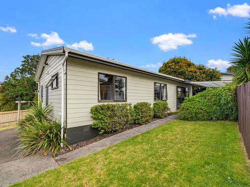 22A Bedford Street, Te Atatu South