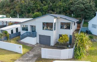 33 Old Coach Road, Johnsonville