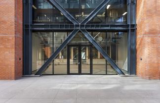 Retail Opportunity in Busy Lift Lobby