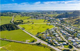 54 & 56A George Street, Hikurangi