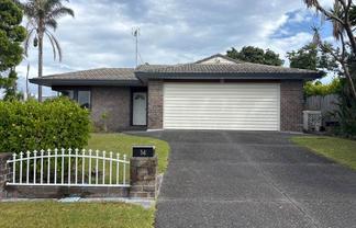 14 Lakeside Drive, Orewa