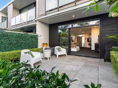 6/50 Ocean View Road, Northcote