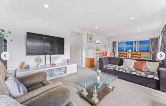2/11 Marr Road, Manurewa