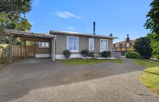 11 Island View Road, Western Heights