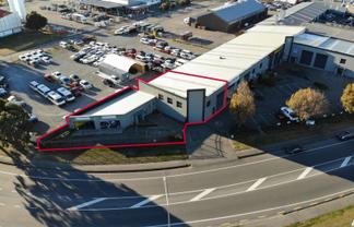 Functional office and warehouse in prime location
