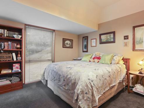 1640 Cust Road, Cust