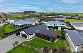 8 Lancewood Terrace, Oceanview