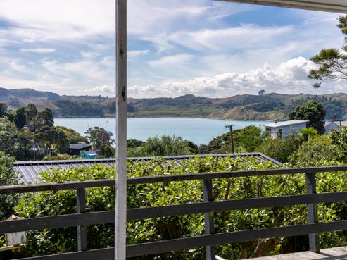 69 Government Road, Raglan