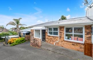 3B Kelvyn Grove, Hillpark