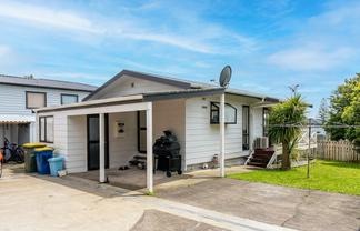 12B Porter Ave, Te Atatu South