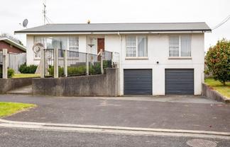 39 Springfield Crescent , Enderley