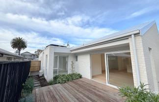 2/14 Nayland Street, Sumner