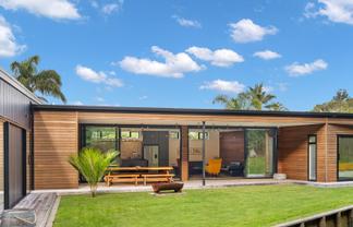7 Edgewater Place, Matapouri
