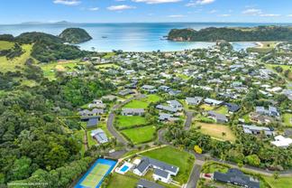 7 Edgewater Place, Matapouri