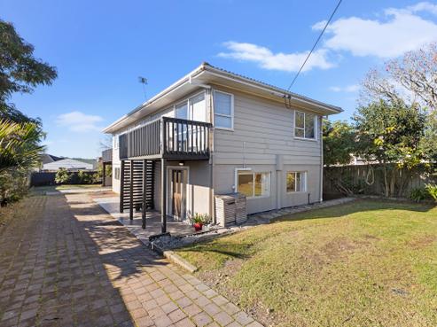 38 Beach Road, Te Atatu Peninsula