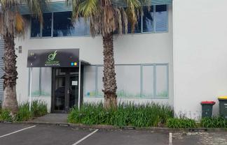First Floor 166sqm Albany Office + 5 carparks
