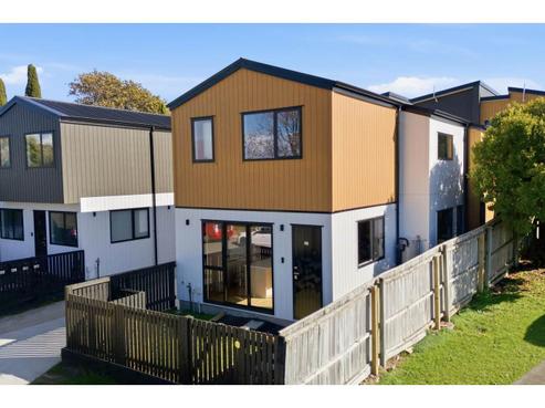 6B Broadview Place, Howick