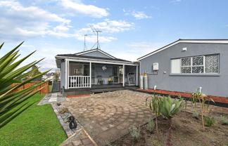 8 Hyperion Drive, Randwick Park