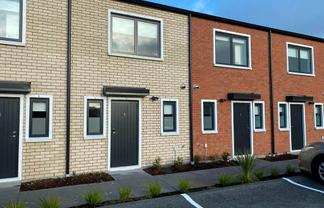 9/137 Hall Avenue, Favona
