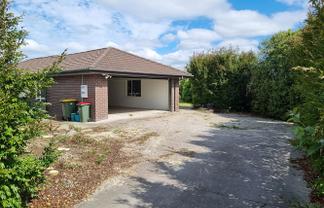 198 St James Drive, Huntington