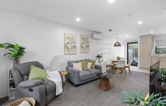 4/12 Biddle Crescent, Taita