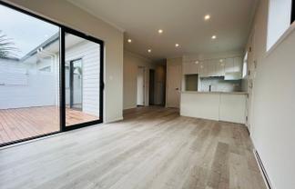 82C Eversleigh Road, Belmont