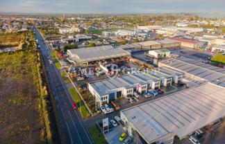 271m² Industrial Unit in Takanini