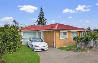 1/16 Alan Styles Place, Greenmeadows