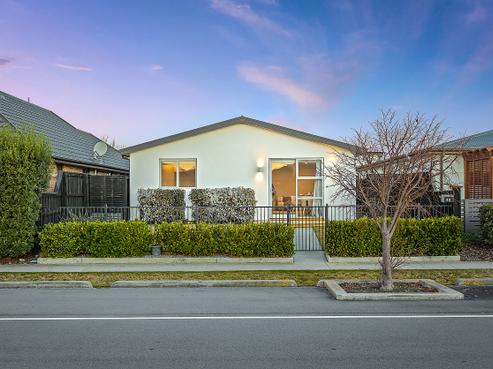 40 Whakatipu Street, Pegasus