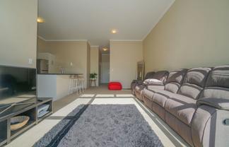 12/11 Carlos Drive, Flat Bush
