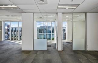 CENTRAL OFFICE WITH AMPLE PARKING
