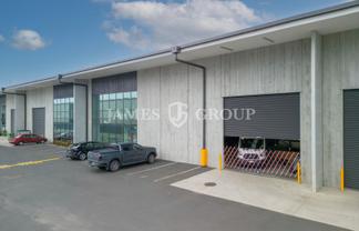 Modern Warehouse & Office | Container Devanning