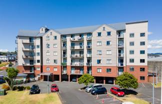 4D/17 Crown Lynn Place, New Lynn