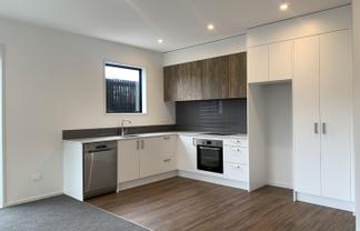 82 Glidepath Road, Hobsonville