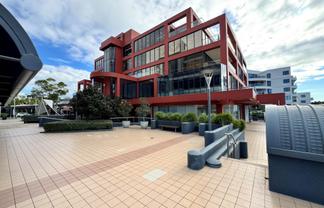 GROUND FLOOR OFFICE, MOVE-IN READY
