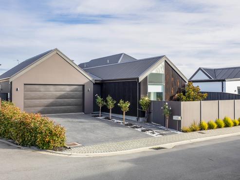 6 Stroma Avenue, Casebrook