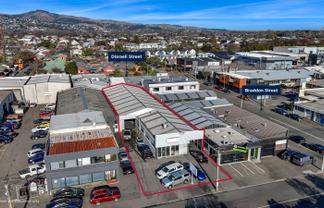 Refurbished warehouse - ready to occupy