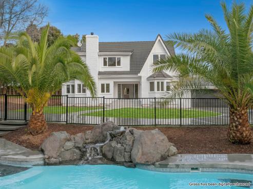 147B Whangaparaoa Road, Red Beach