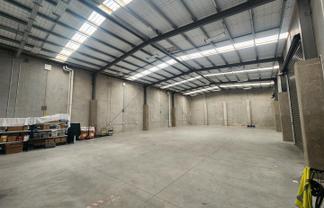 Versatile Warehouse Opportunity