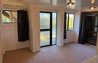 74B Crows Road, Swanson