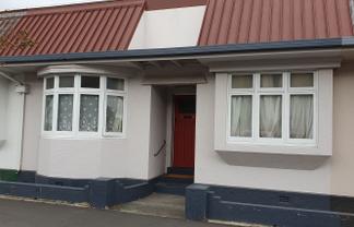 208 Hastings Street South, Hastings