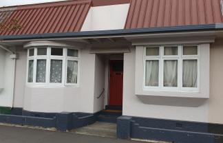 208 Hastings Street South, Hastings