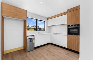 36 Taipahitini Road, Karaka