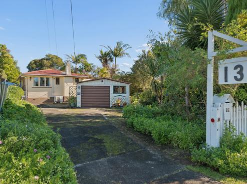 13 Ward Crescent, Te Atatu Peninsula