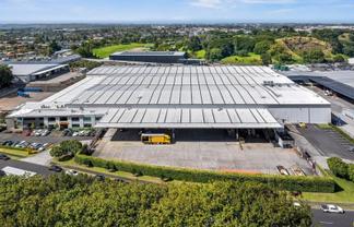 Large-scale high-stud industrial facility