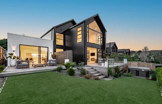 39 Elliot Street, Riverhead