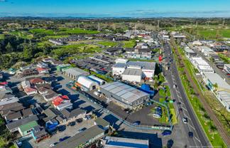 Outstanding Kumeu Opportunity - For Sale or Lease