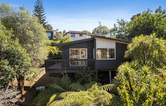 73A Ayton Drive, Totara Vale