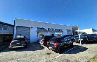 Versatile New Lynn warehouse