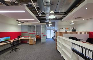 GROUND FLOOR OFFICE/SHOWROOM WITH PARKING
